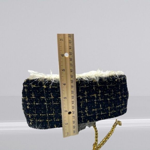 Fuzzy Purse l Shoulder Bag l No Name l Gold Hardware l Darling! l Clean l Small - Picture 4 of 8